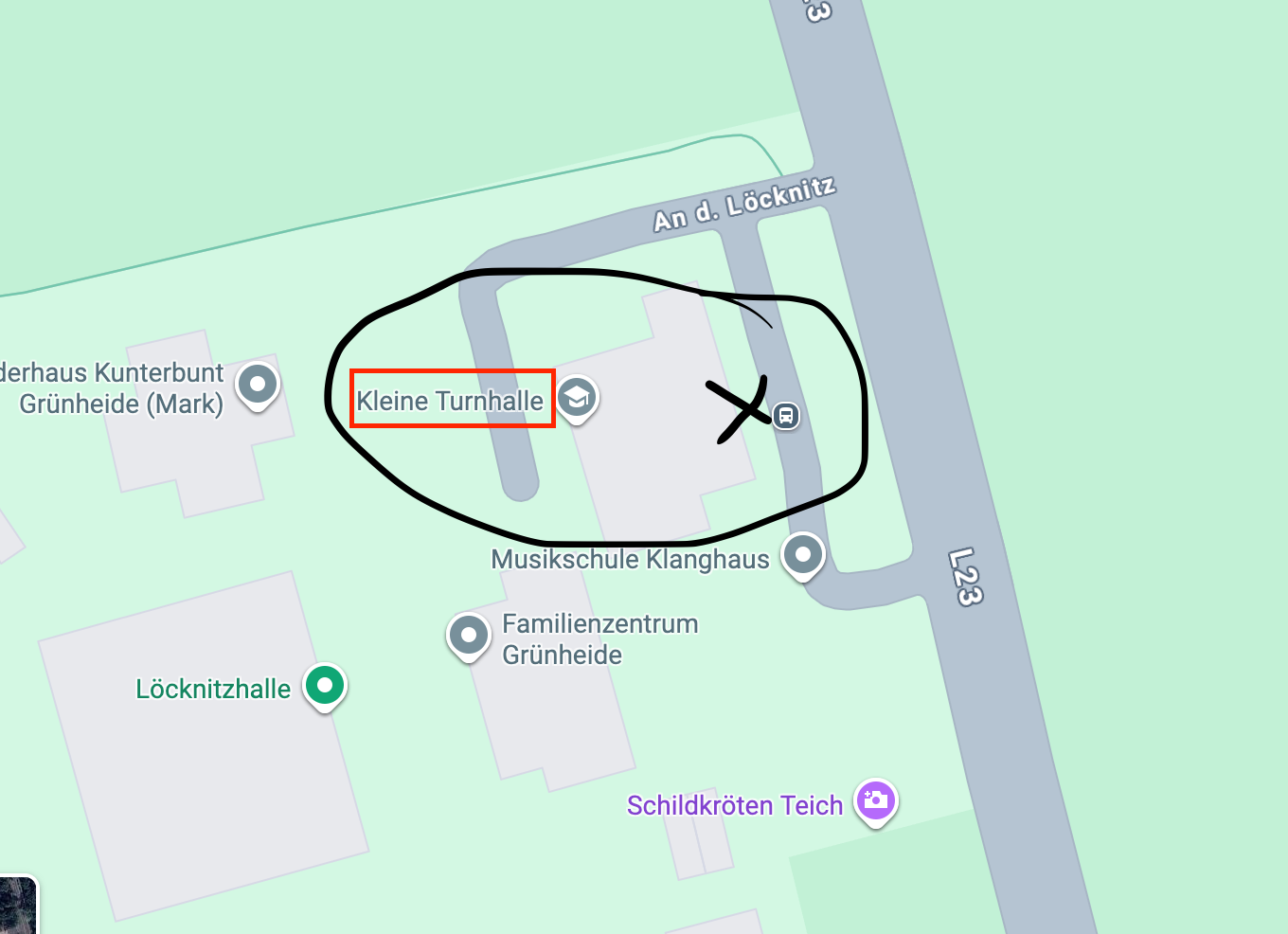 Lage kleine Turnhalle